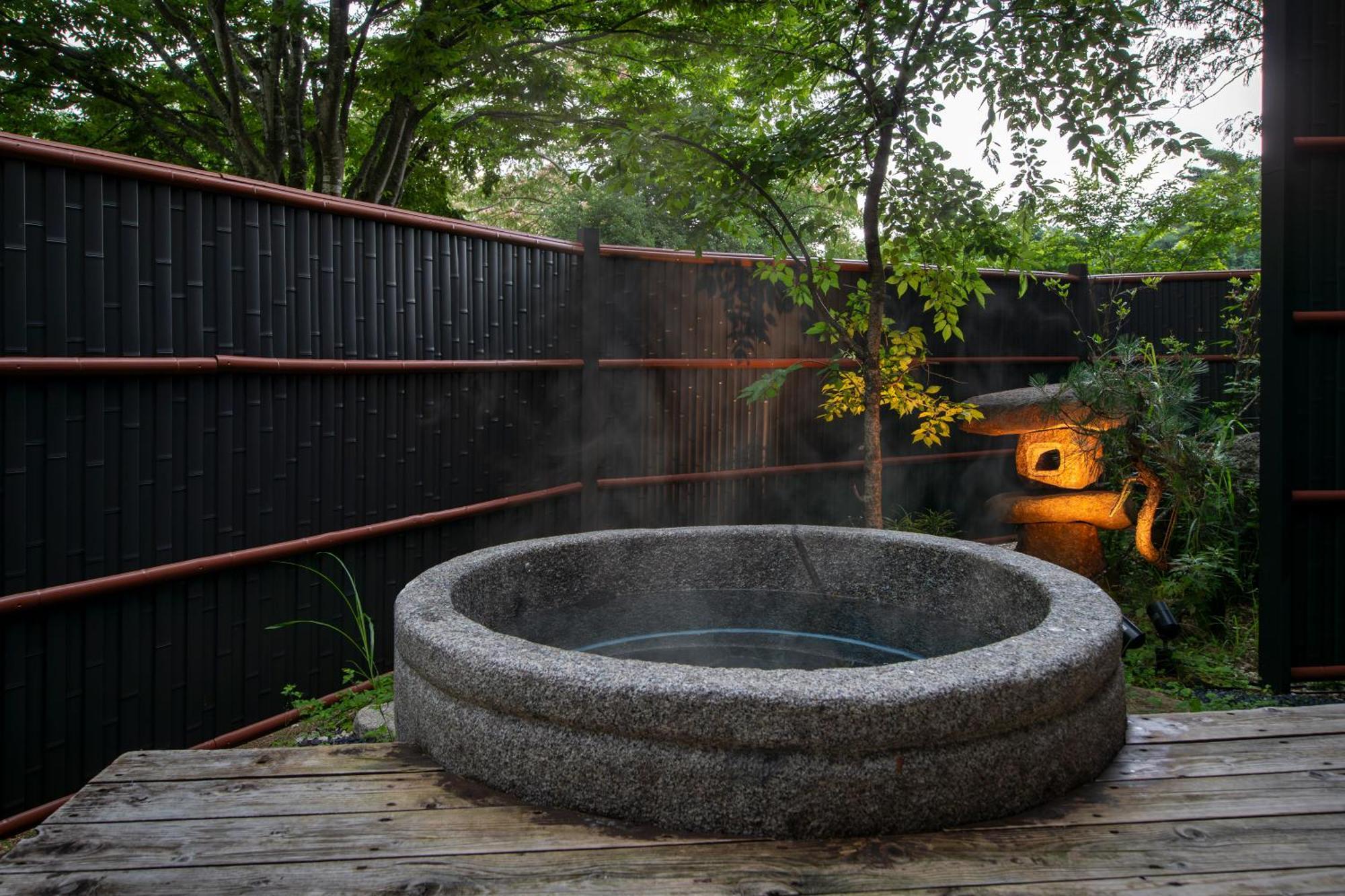 Bself Fuji Onsen Villa Fujiyoshida Eksteriør billede